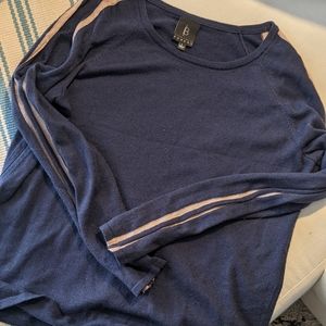 5 / $25🧡 cold shoulder sweater